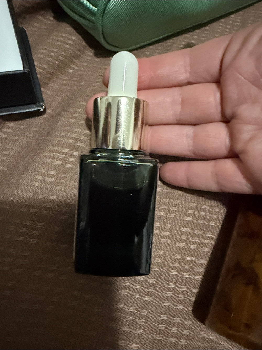 Skin products - Picture 9 of 10